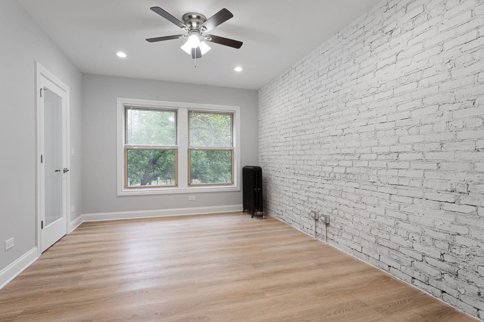 Chicago Apartment: 1627-35 W Chase Ave.