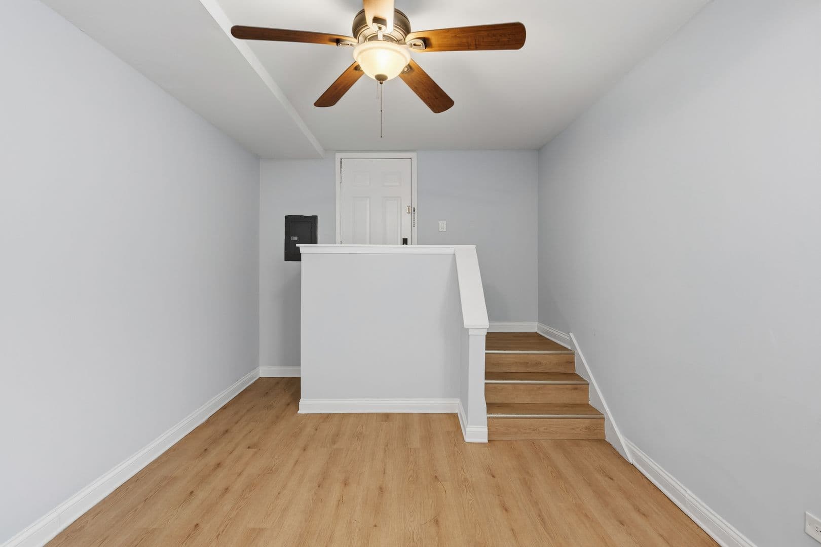 Chicago Apartment: 3631-41 W Dickens Ave