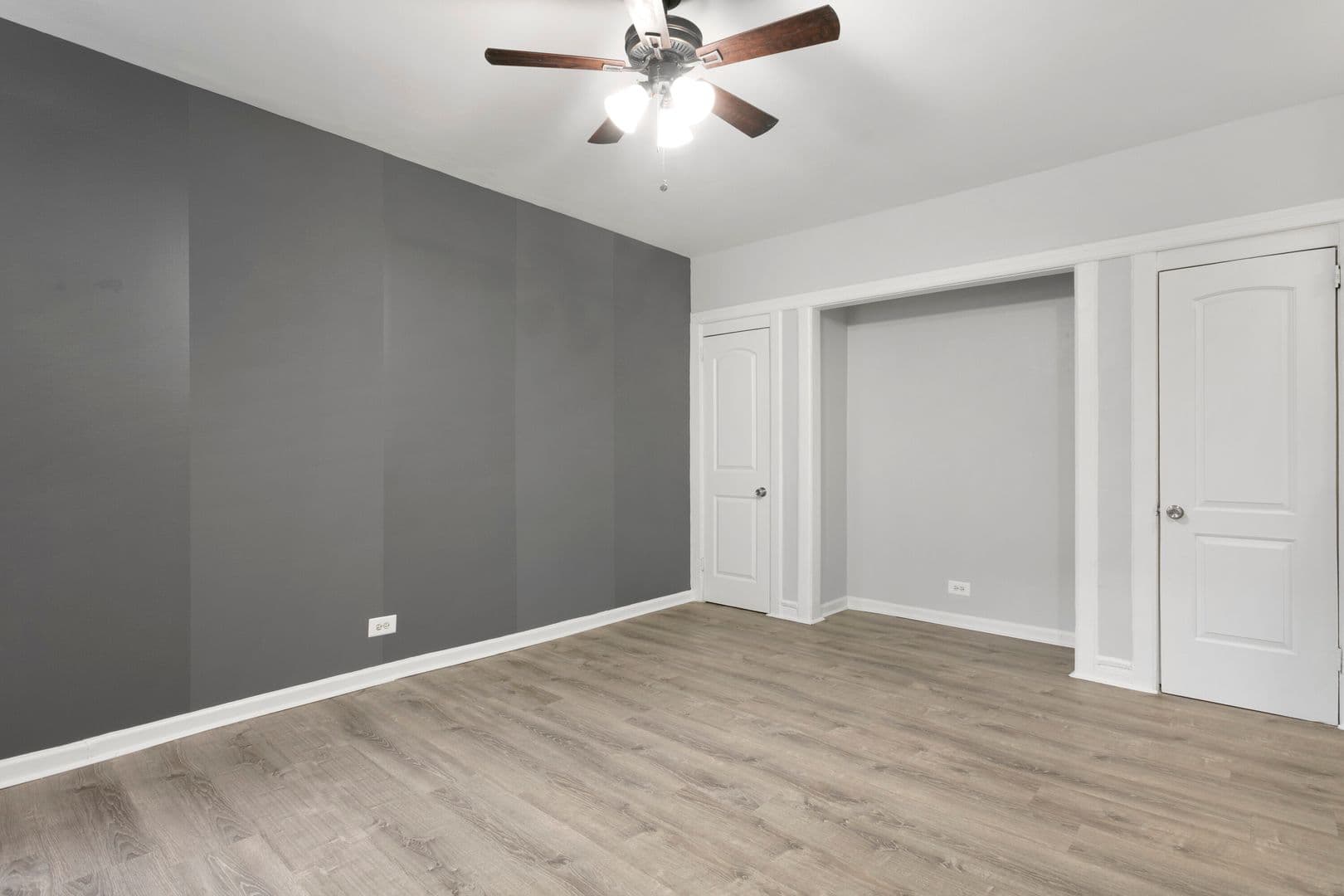Chicago Apartment: 4555 N Malden St