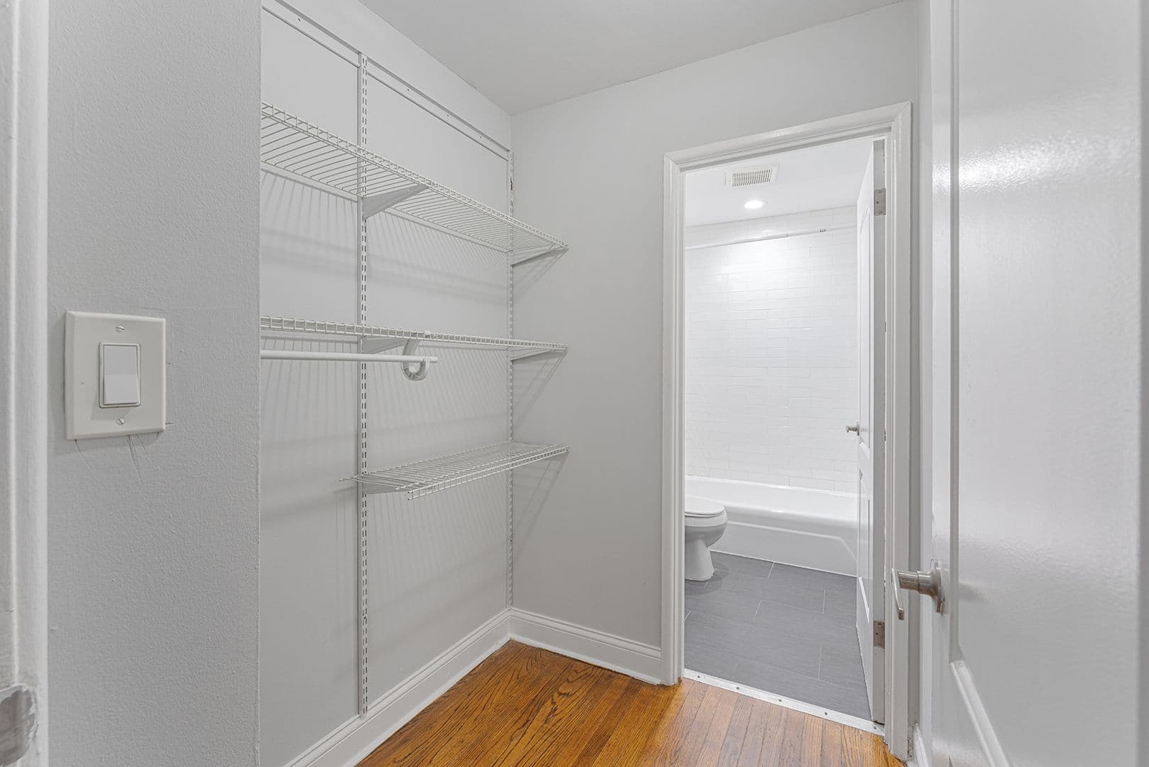Chicago Apartment: 6001 N Kenmore Avenue