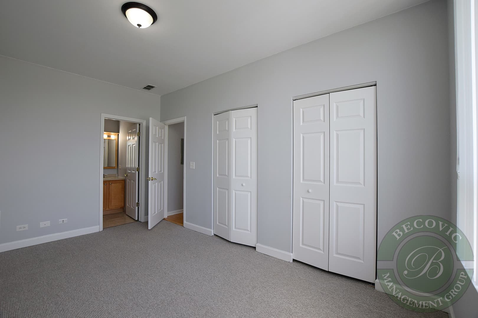 Chicago Apartment: 2451 W Howard Street