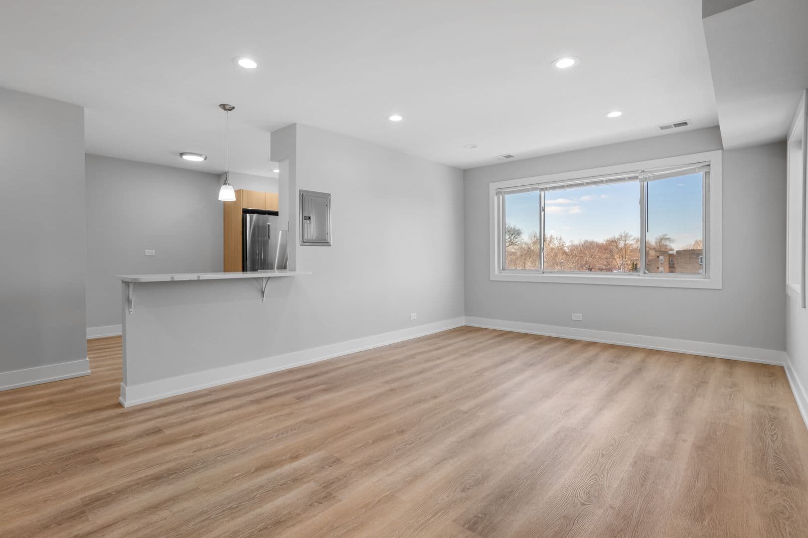 Chicago Apartment: 2333 W. Lunt