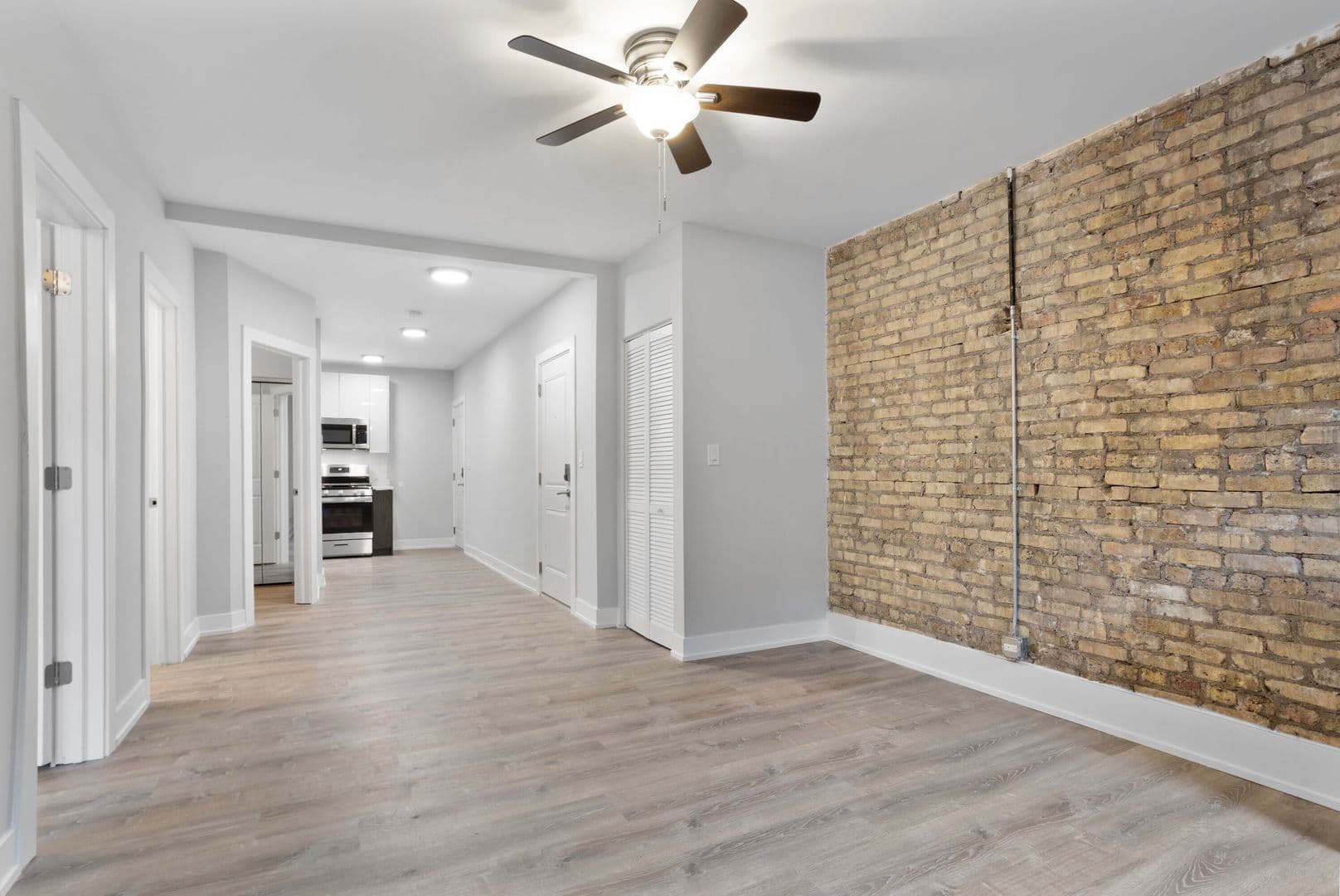 Chicago Apartment: 1649-1655 W. Jonquil