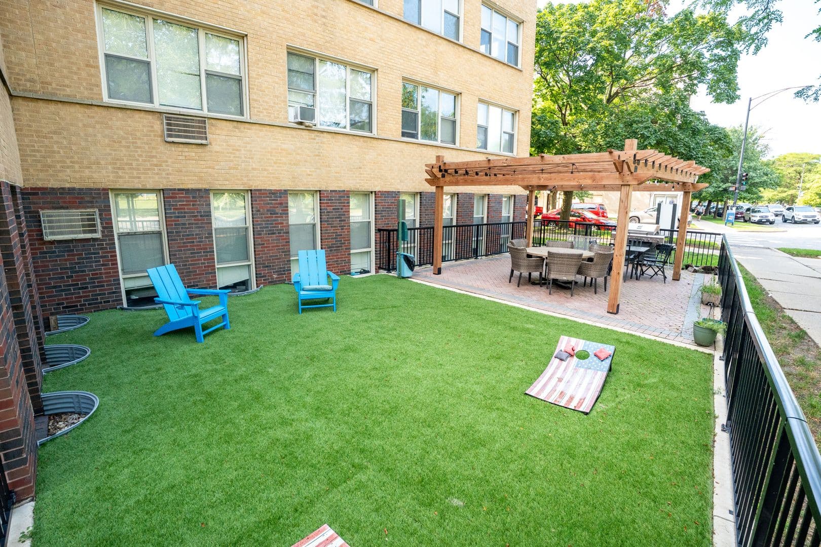 Chicago Apartment: 7070 N Sheridan Rd