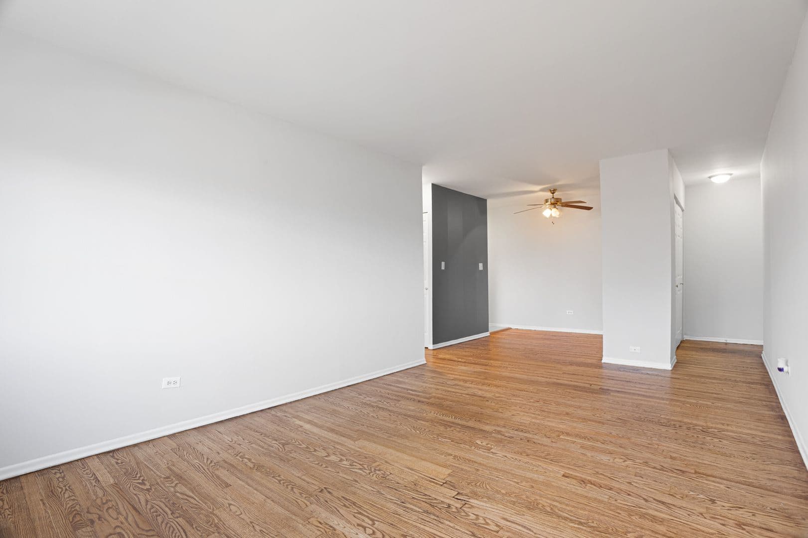 Chicago Apartment: 6758 N. Sheridan Rd.