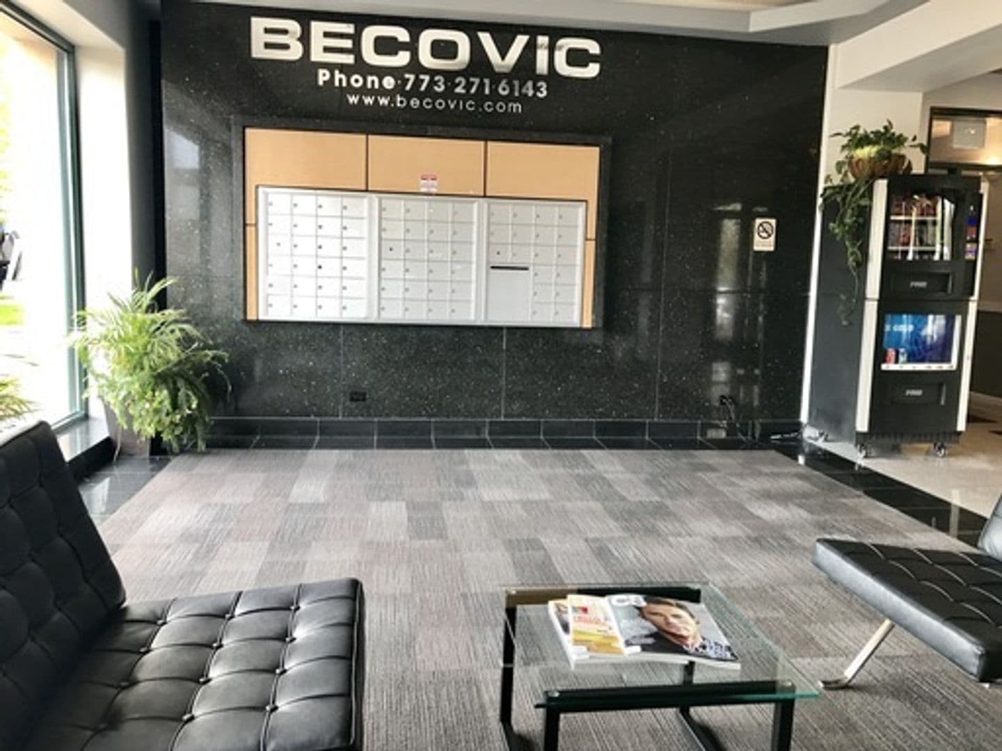 Chicago Apartment: 2451 W Howard Street