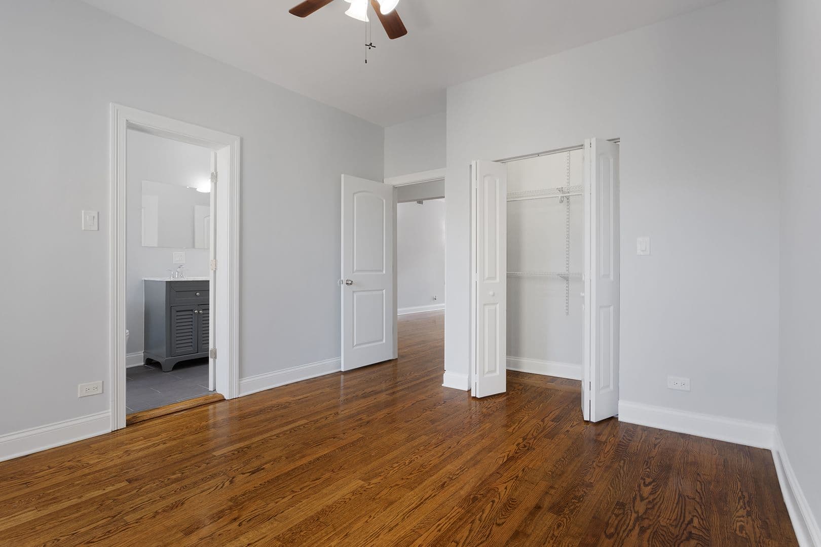 Chicago Apartment: 7700-7706 N Marshfield Ave; 1638-1642 W Jonquil Ter