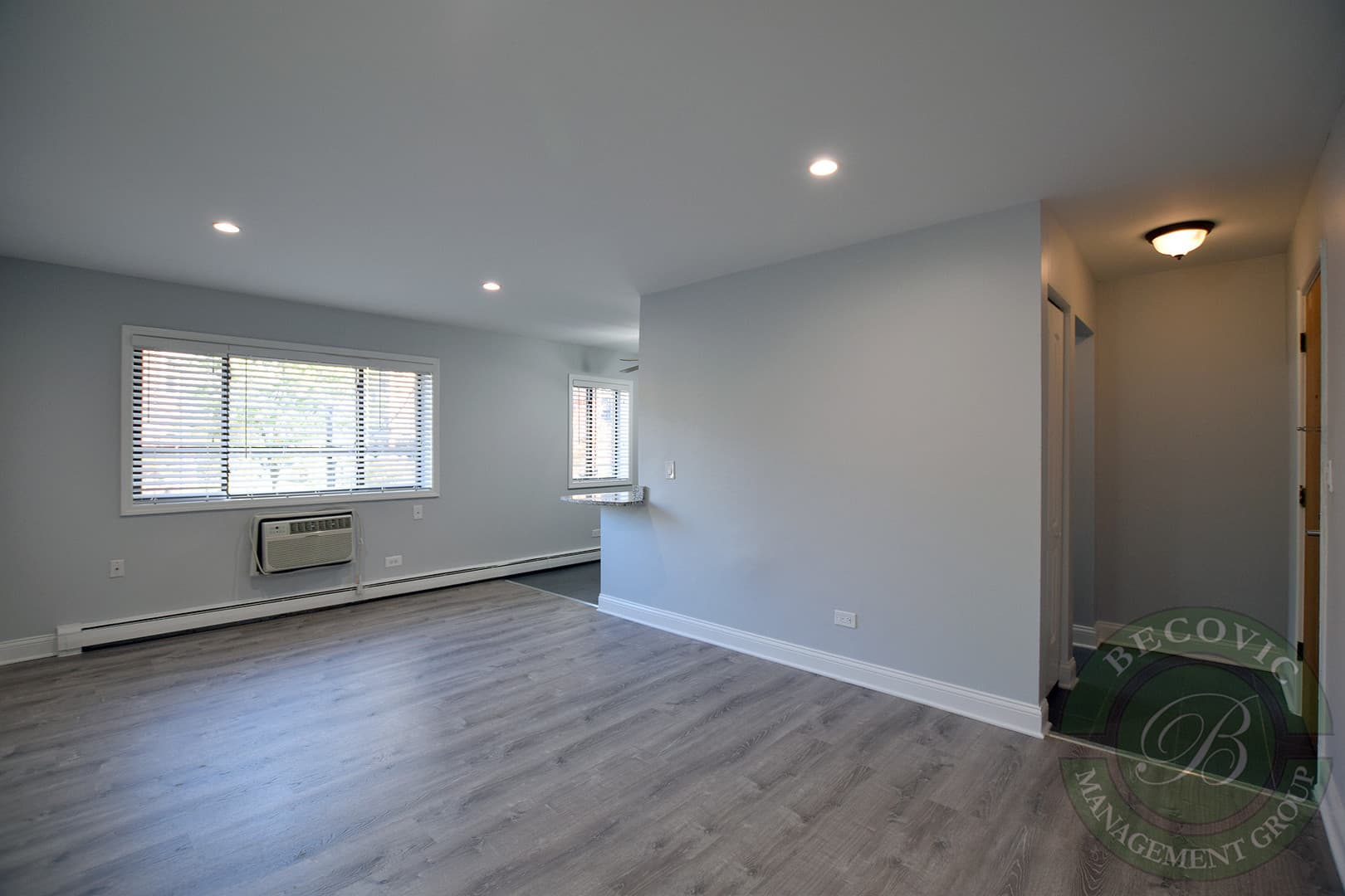 Chicago Apartment: 6201 N Kenmore Ave