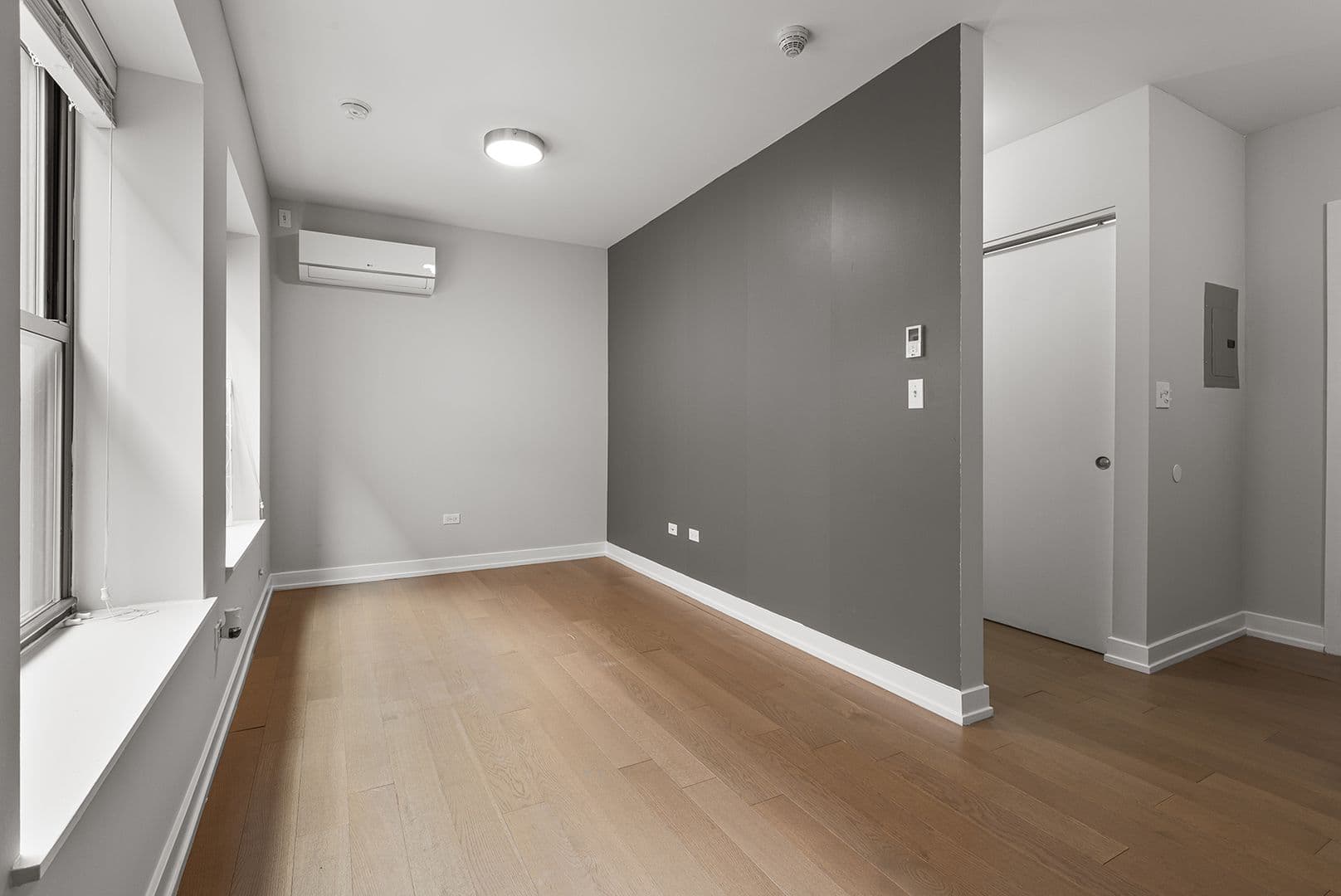 Chicago Apartment: 6019 N Winthrop Avenue