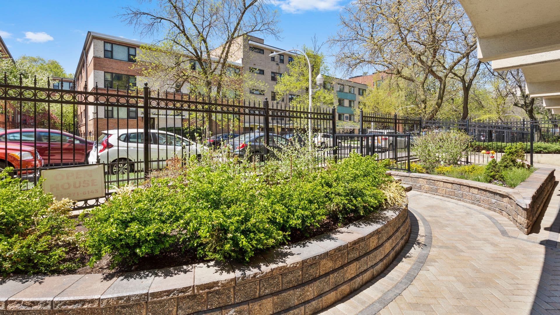 Chicago Apartment: 6001 N Kenmore Avenue