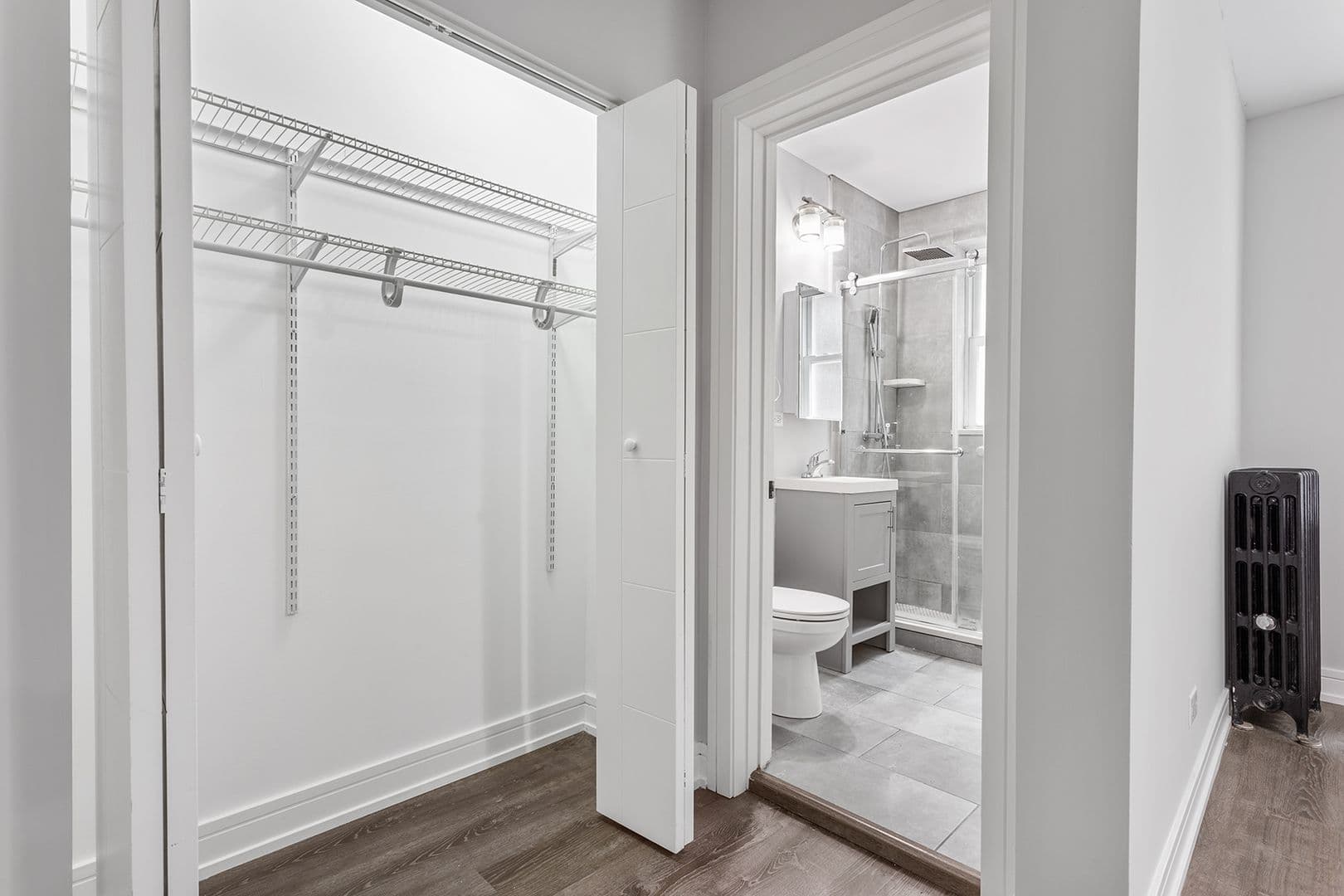 Chicago Apartment: 1521 W Sherwin Ave