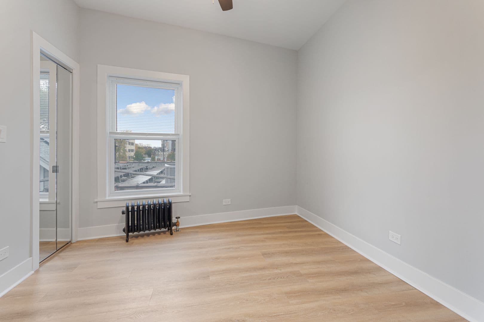 Chicago Apartment: 7600 N Sheridan Road