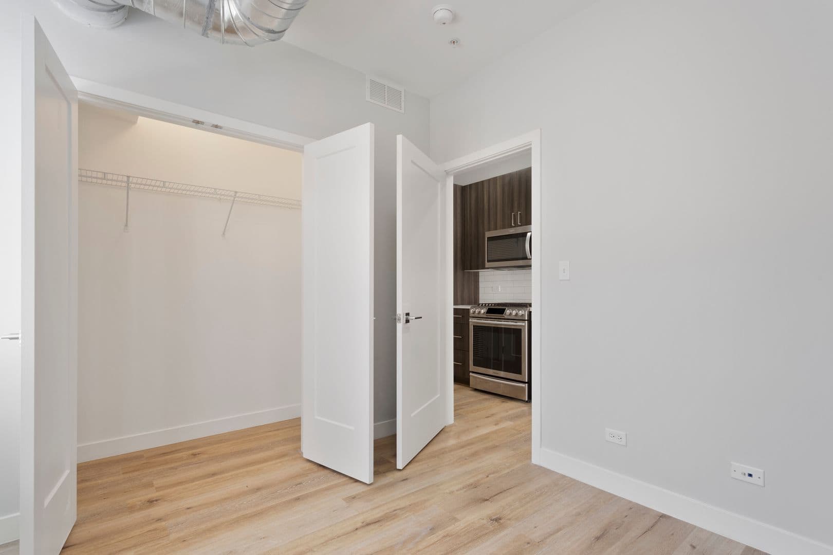 Chicago Apartment: 1531 W Howard Street