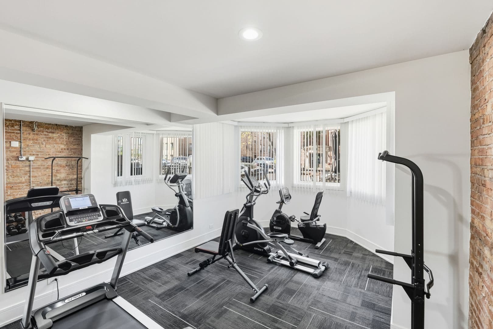 Chicago Apartment: 7729-31 N Eastlake Terrace