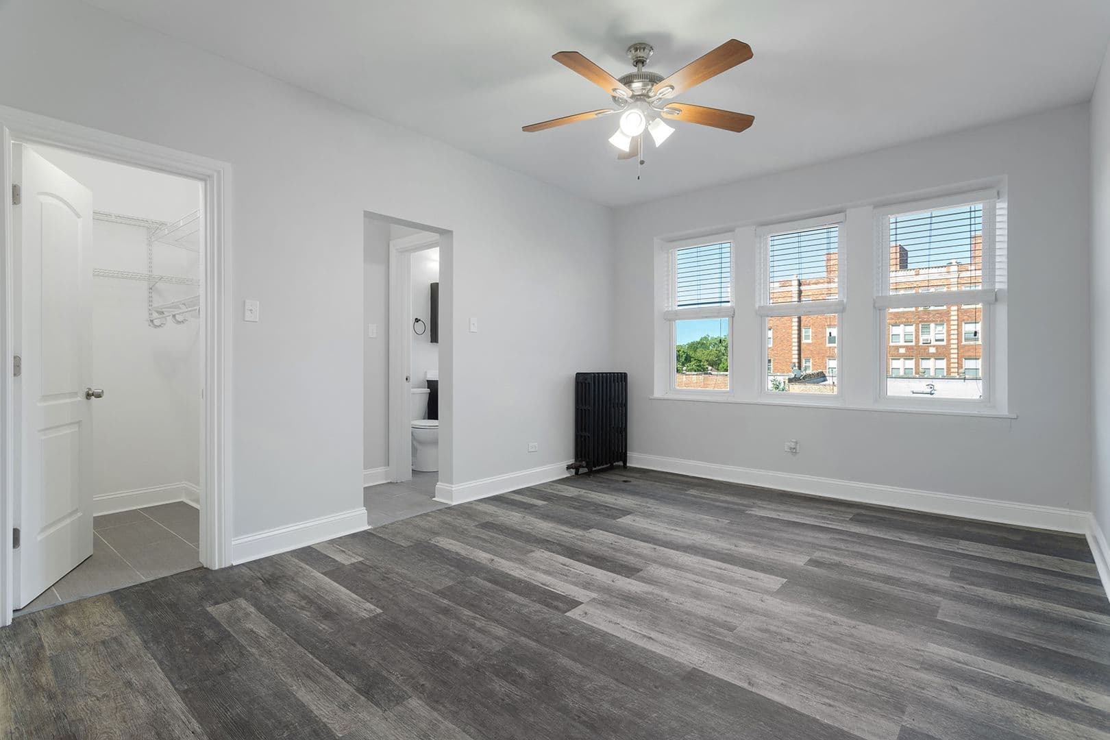Chicago Apartment: 1608 W Sherwin Ave
