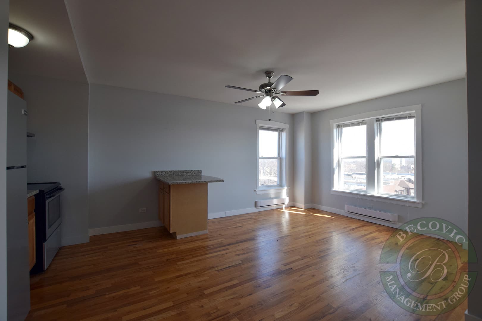 Chicago Apartment: 7450-7456 N Greenview Ave