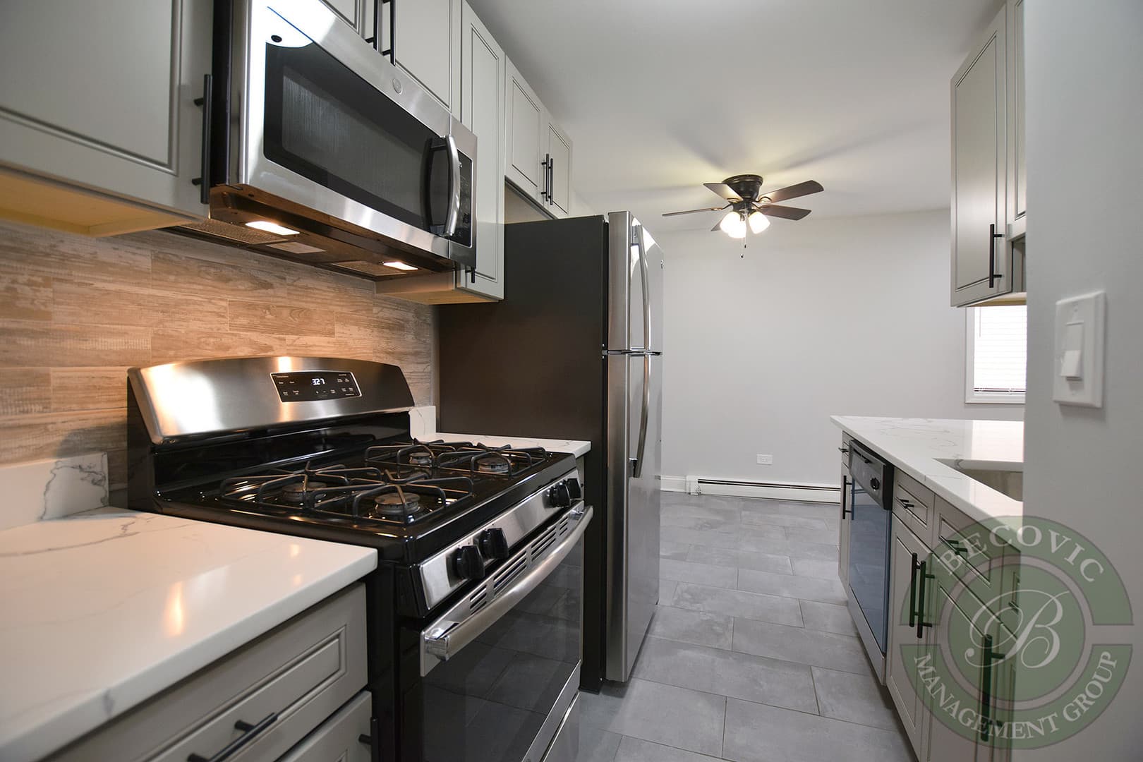 Chicago Apartment: 6201 N Kenmore Ave