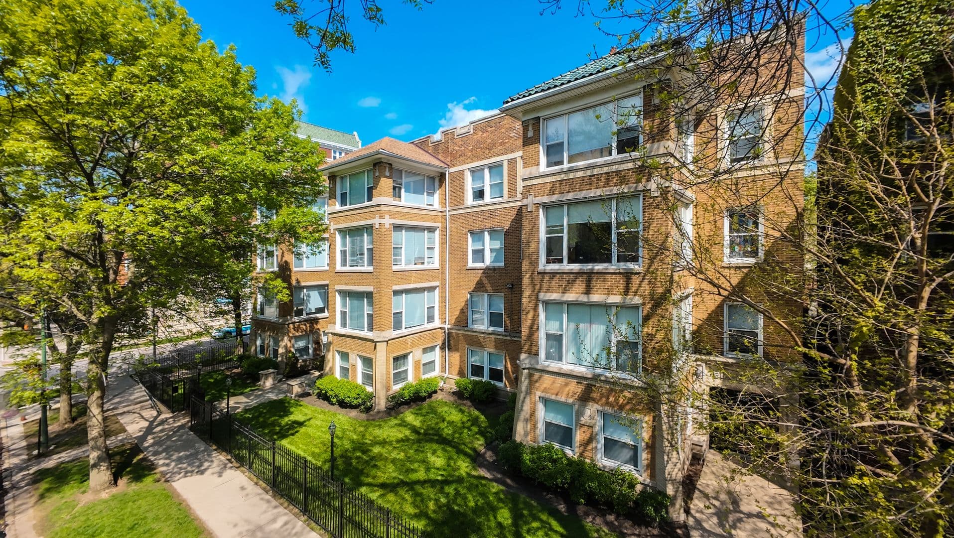 Chicago Apartment: 1456-1460 W Fargo Ave