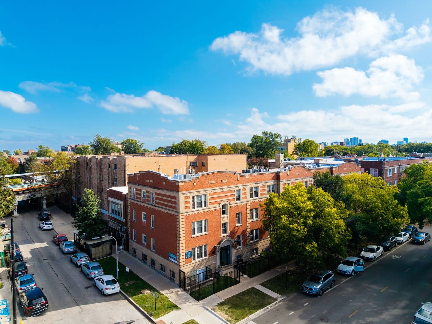 Chicago Apartment: 7357-67 N Ashland Ave