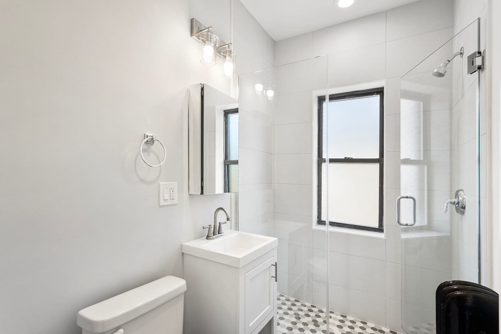 Chicago Apartment: 1649-1655 W. Jonquil
