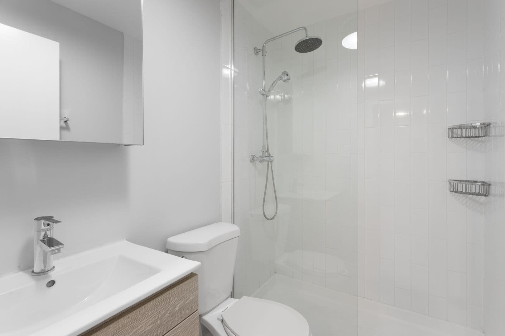Chicago Apartment: 5411 N Winthrop Avenue