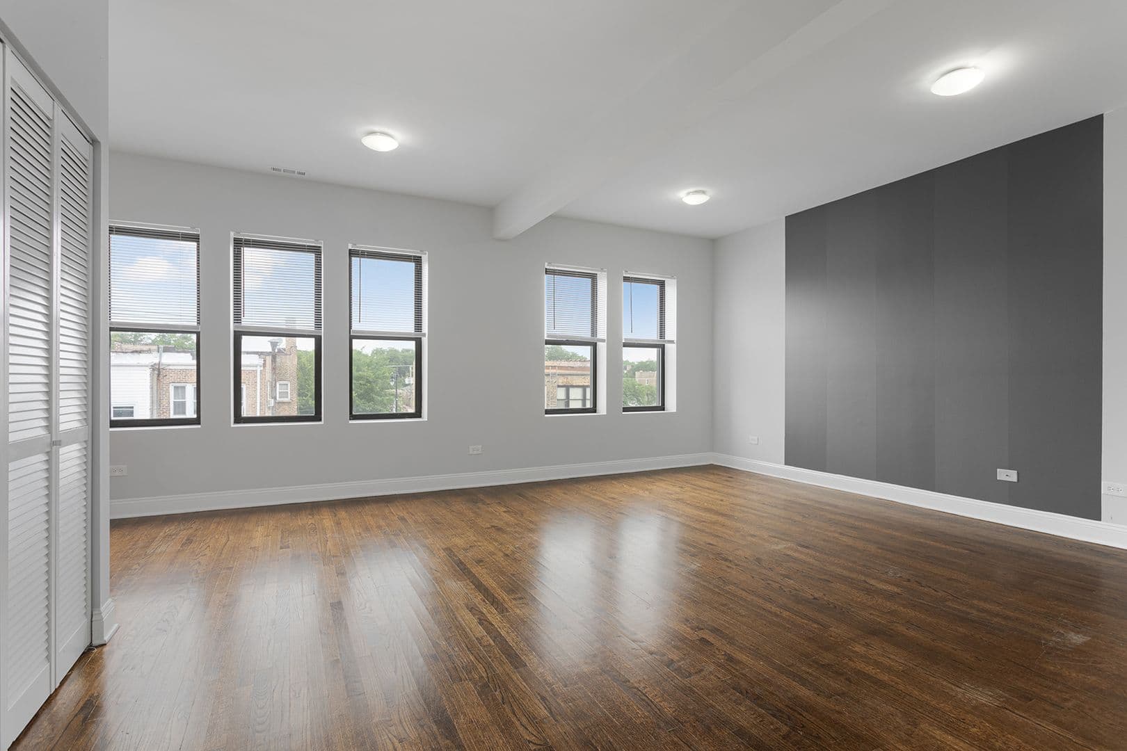 Chicago Apartment: 7526-7530 N Seeley Avenue