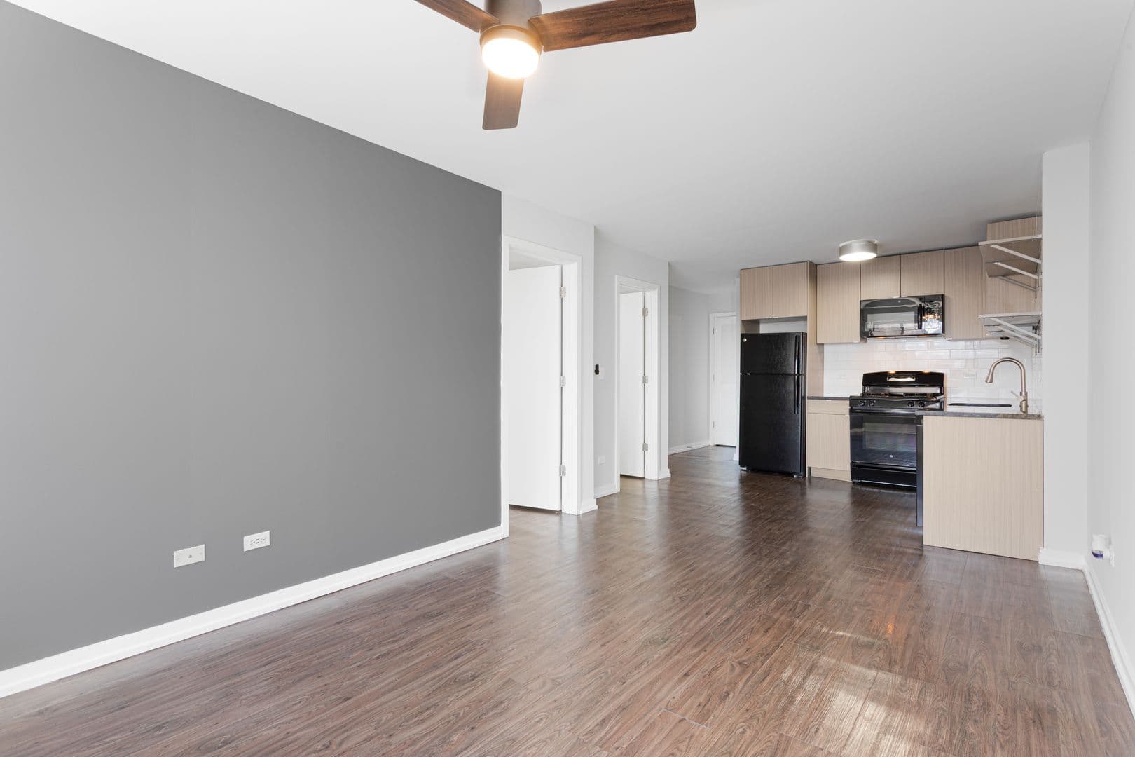 Chicago Apartment: 6134 N Kenmore