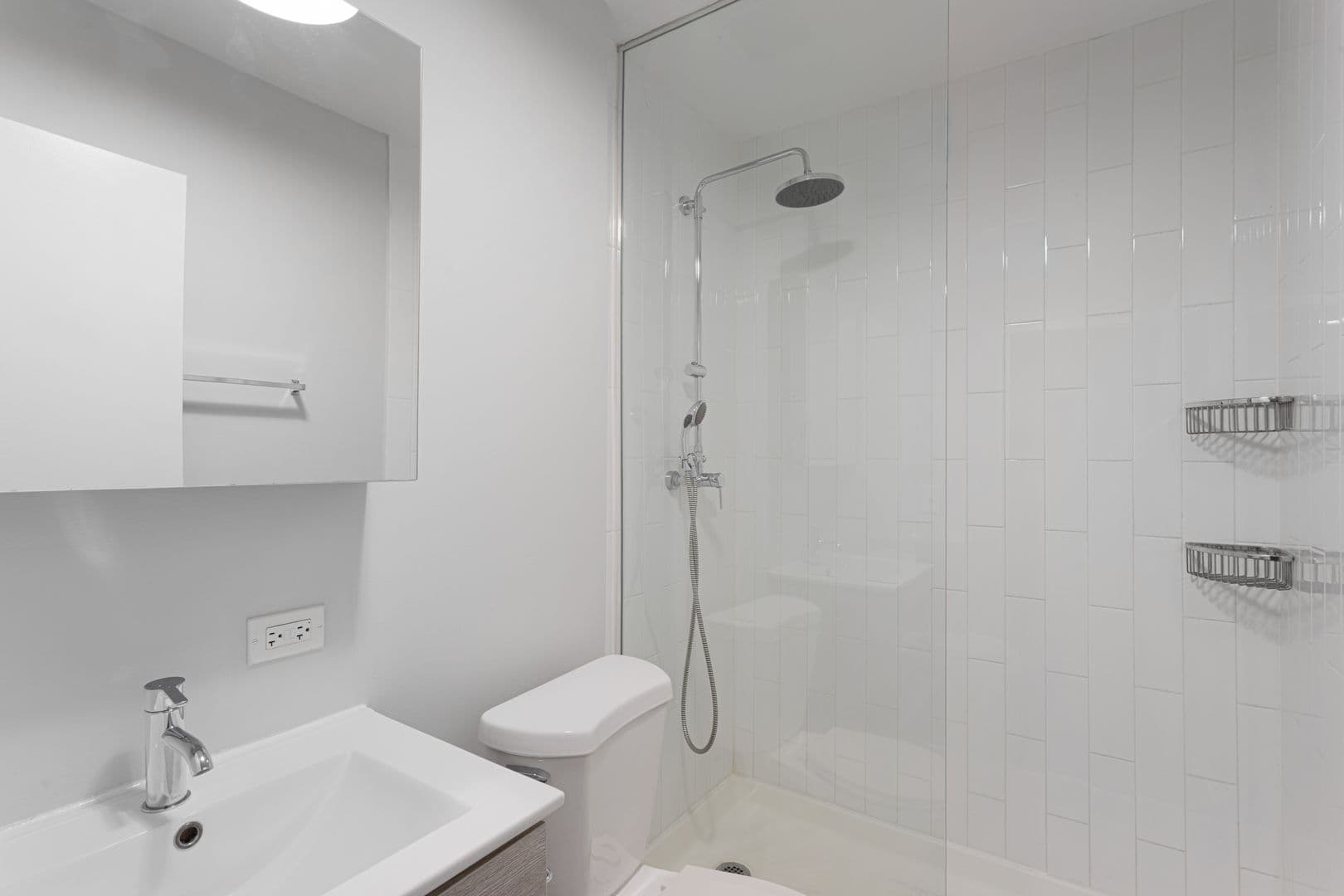Chicago Apartment: 5411 N Winthrop Avenue