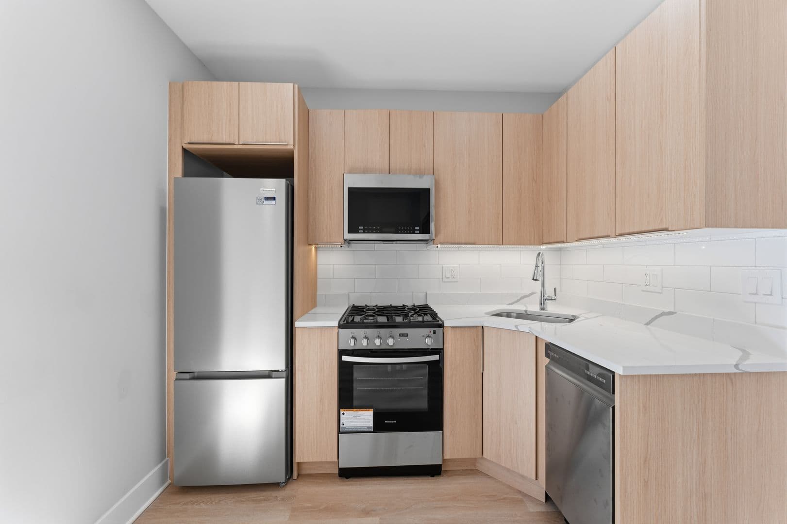 Chicago Apartment: 5710 N Winthrop
