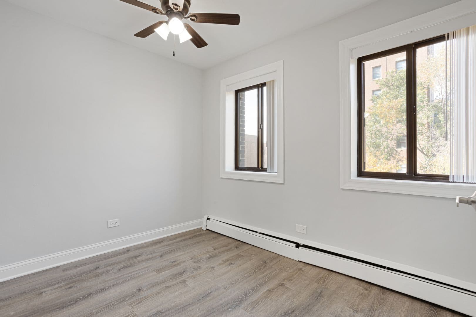 Chicago Apartment: 6029 N Winthrop Ave