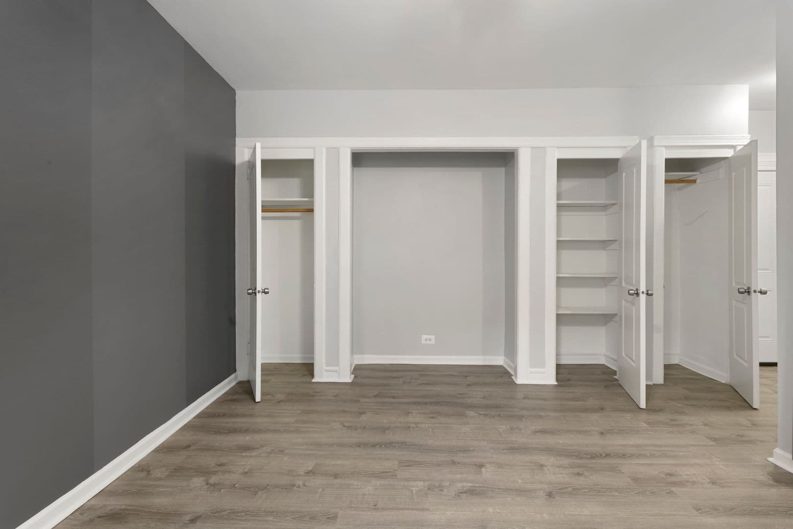 Chicago Apartment: 4555 N Malden St