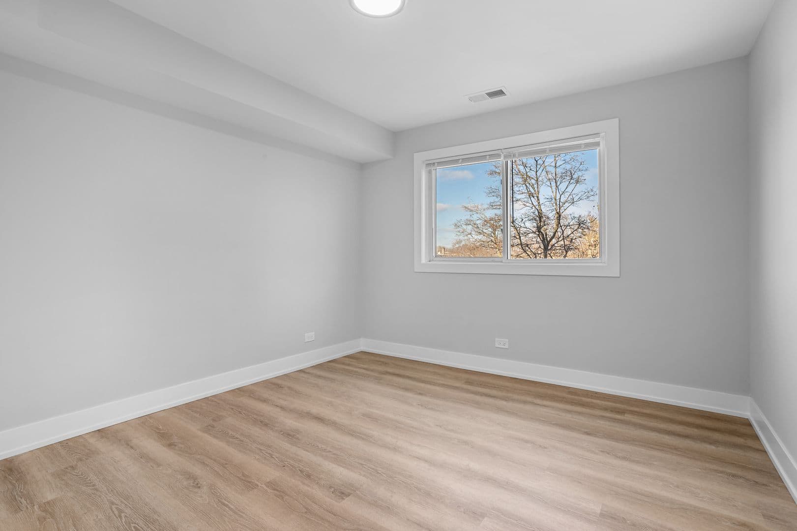 Chicago Apartment: 2333 W. Lunt