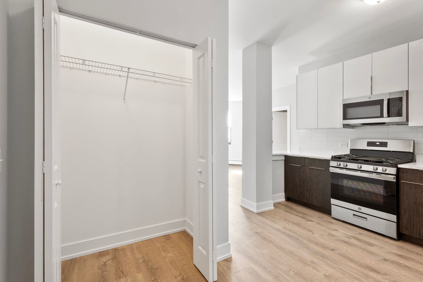 Chicago Apartment: 1625 W Howard