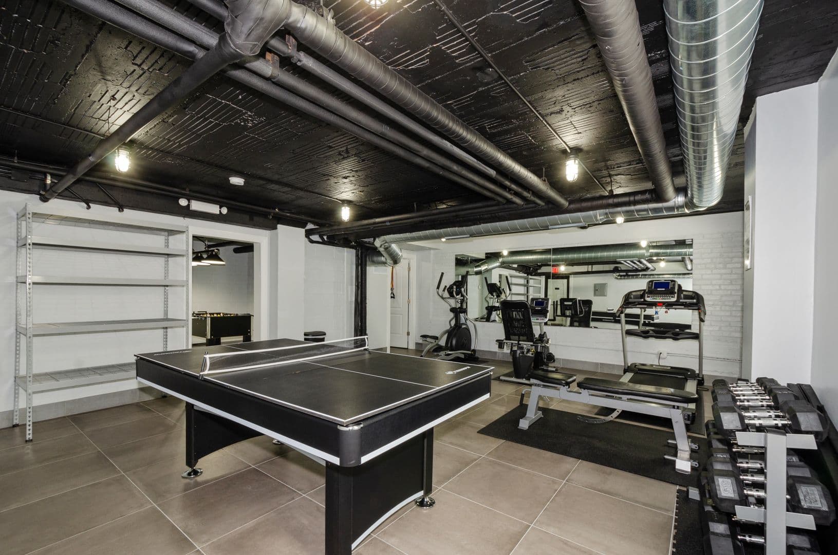 Chicago Apartment: 7710 N Sheridan Rd