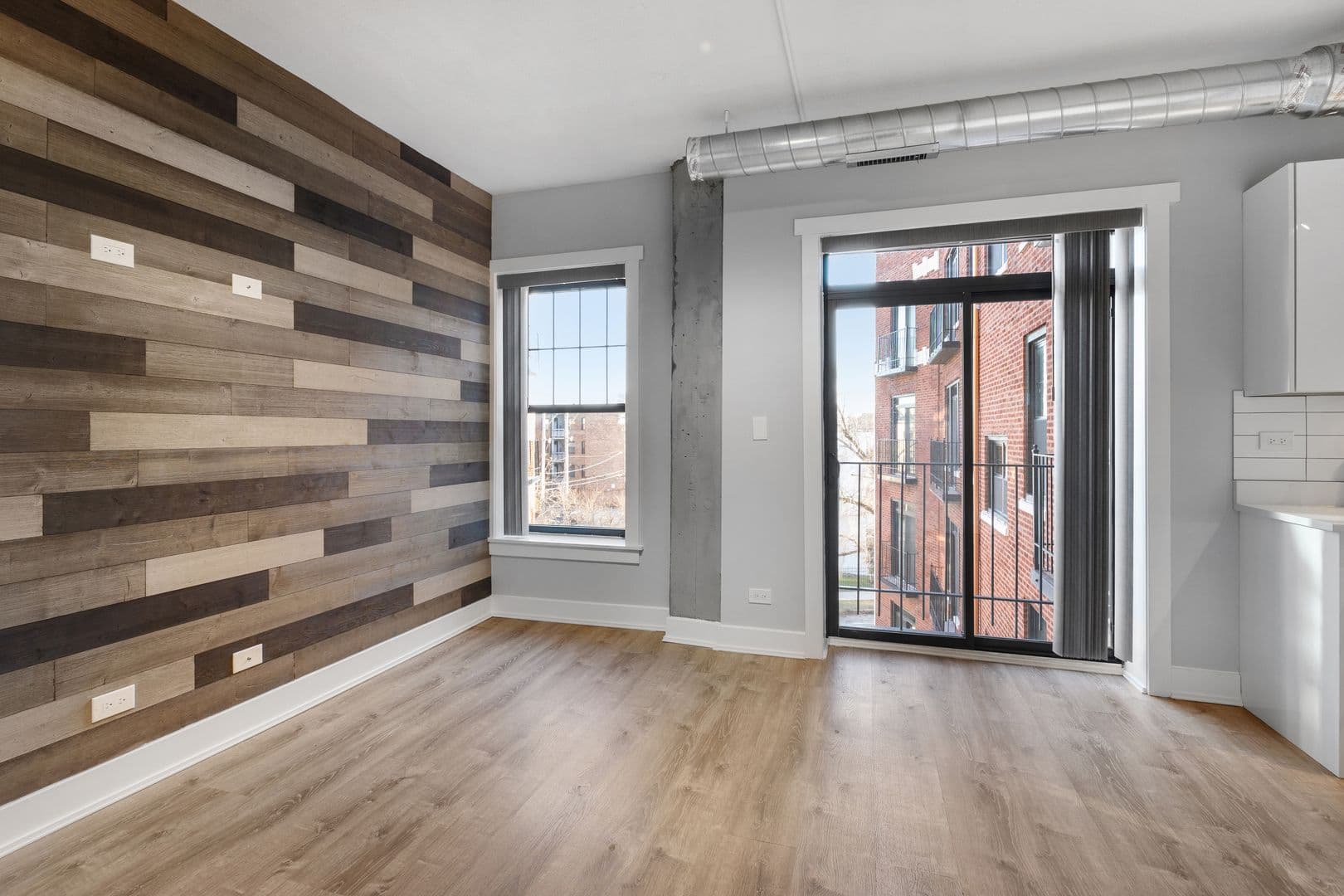 Chicago Apartment: 7645 N Sheridan Rd