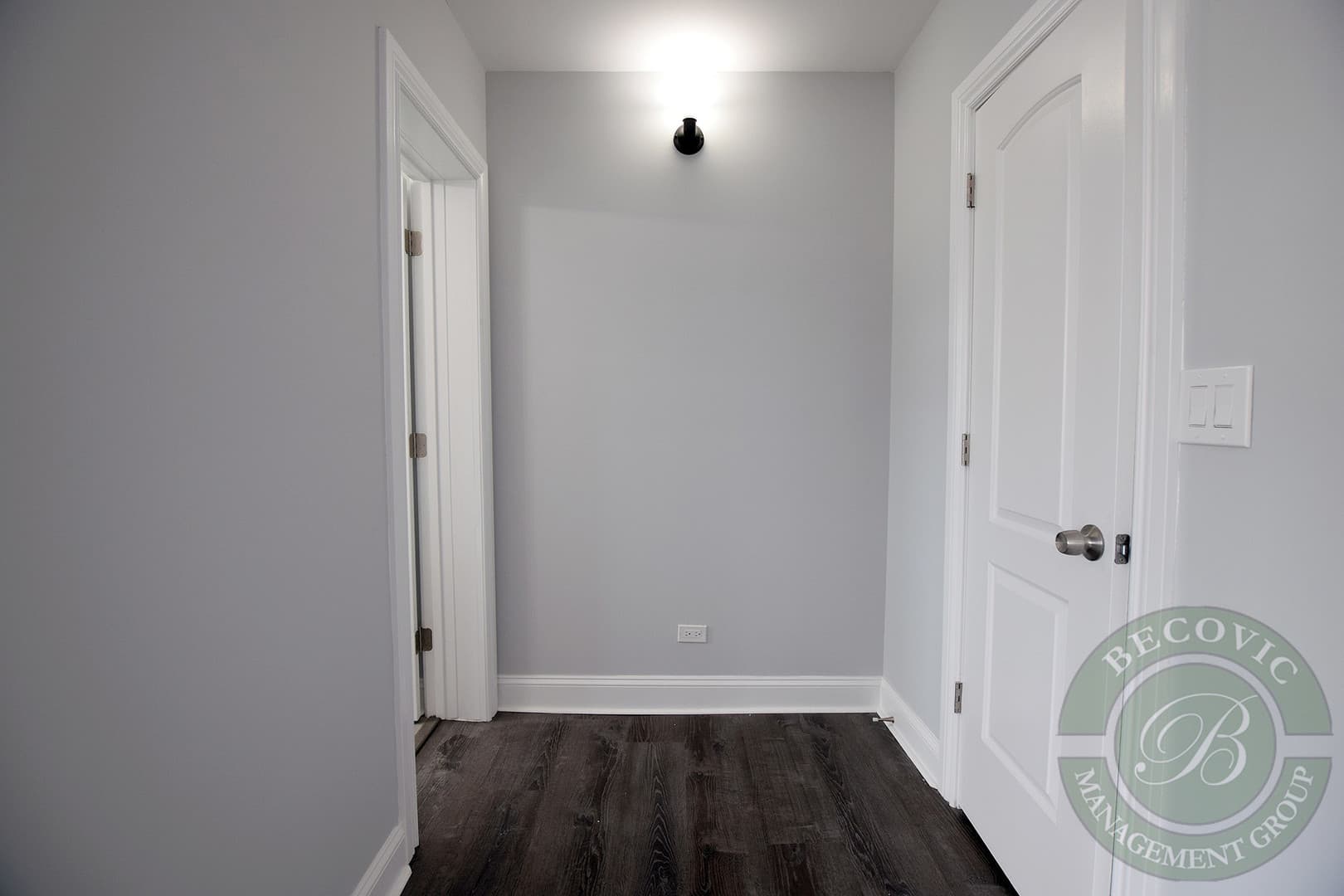 Chicago Apartment: 1521 W Sherwin Ave
