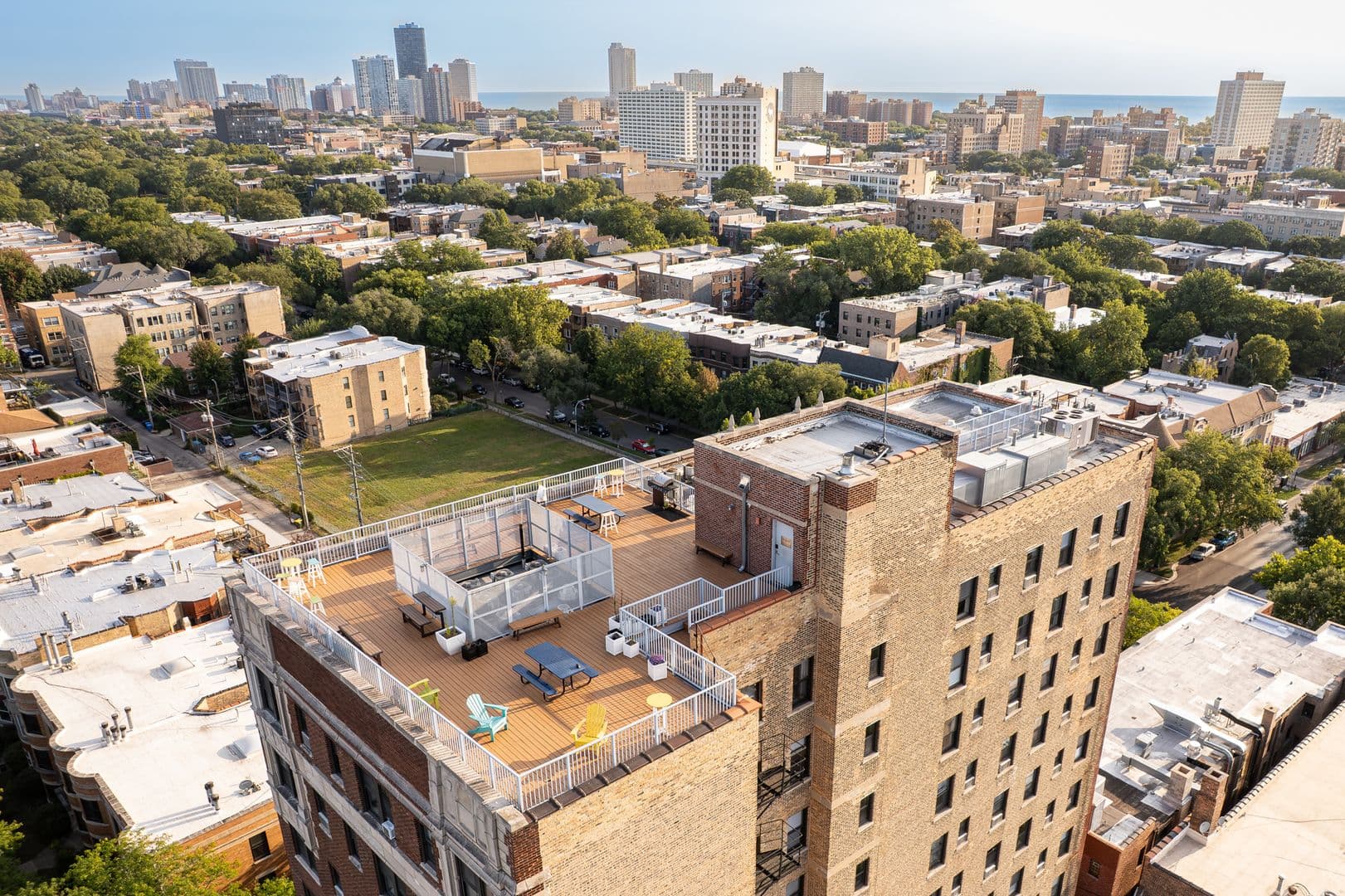 Chicago Apartment: 1325 W Wilson Avenue