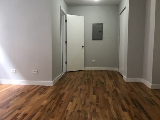 Chicago Apartment: 7450-7456 N Greenview Ave