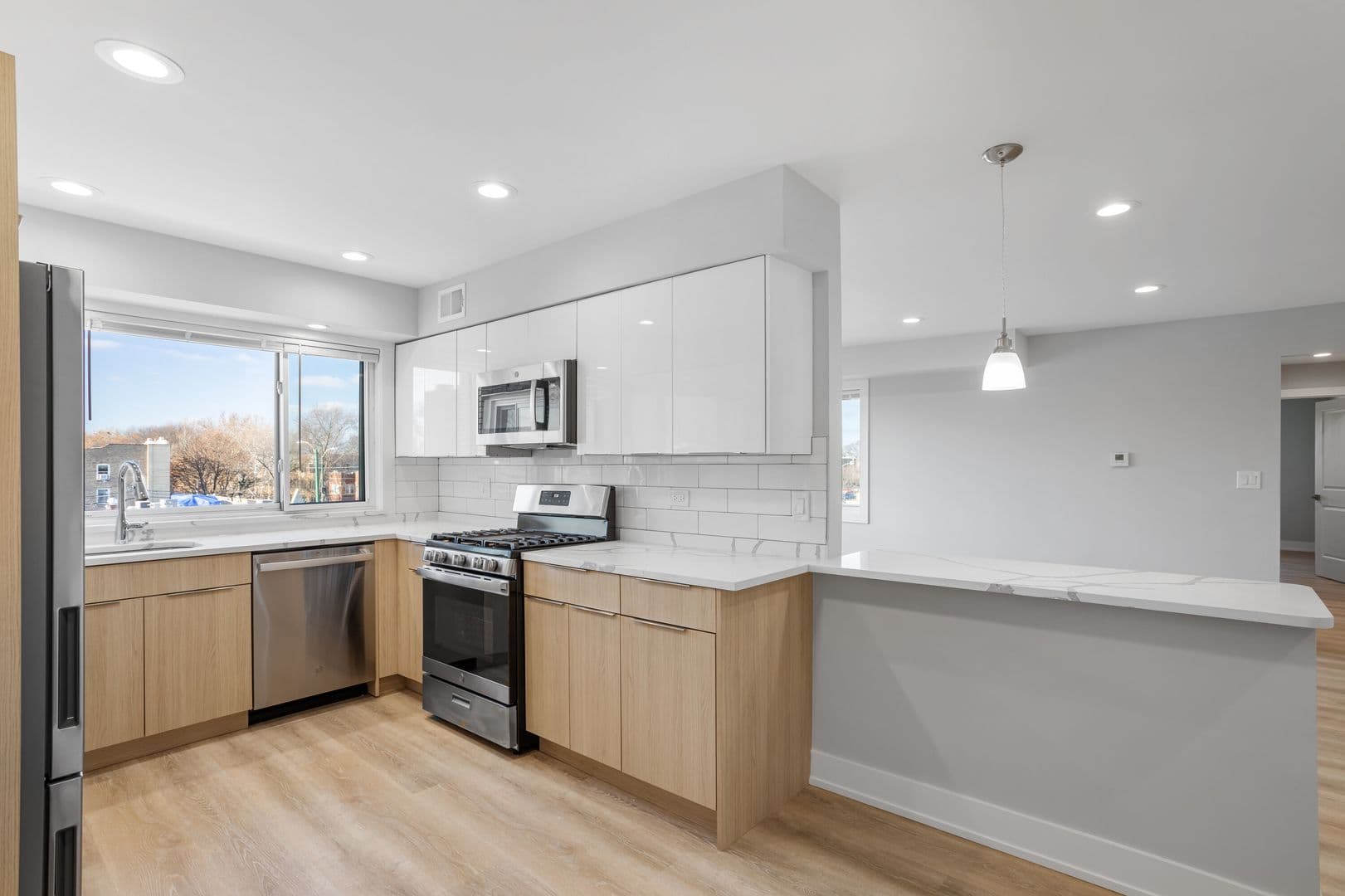 Chicago Apartment: 2333 W. Lunt