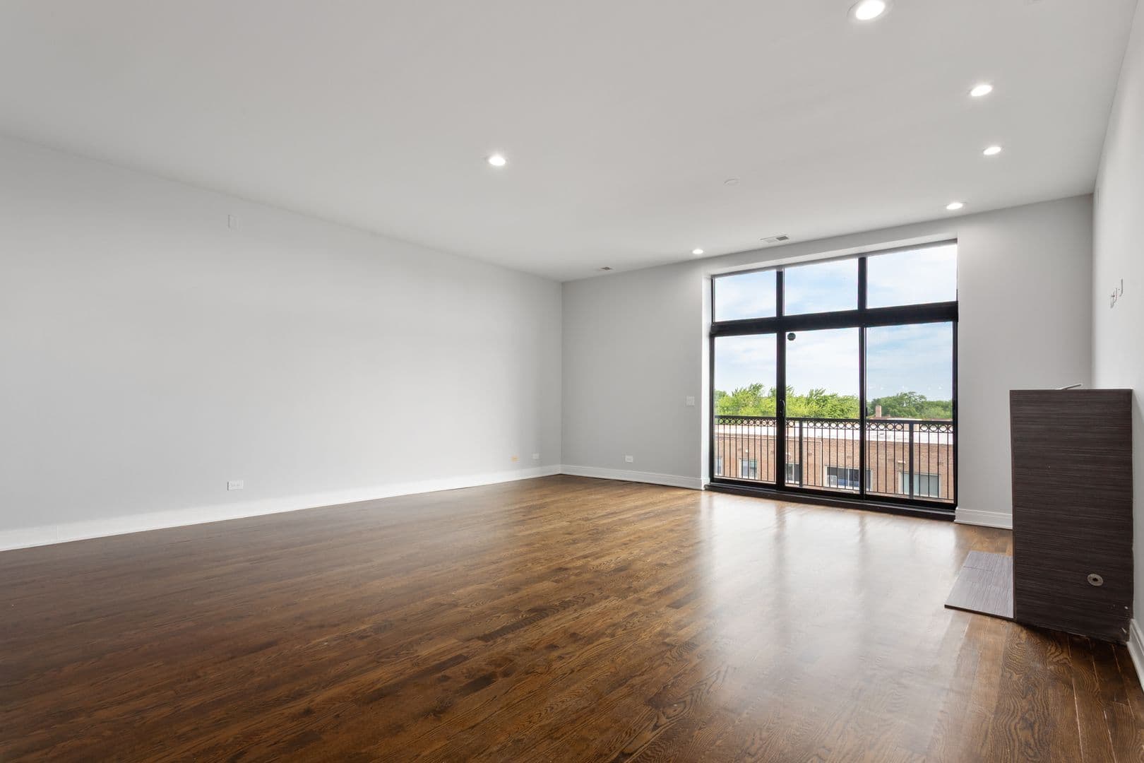 Chicago Apartment: 1412 W Morse