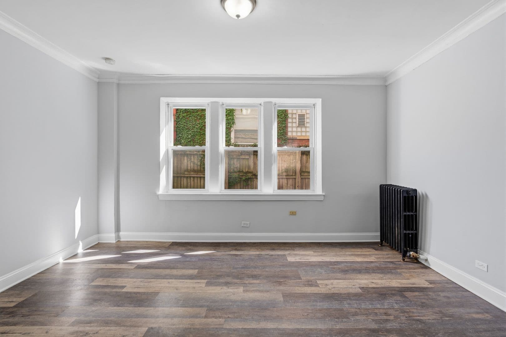 Chicago Apartment: 1608 W Sherwin Ave