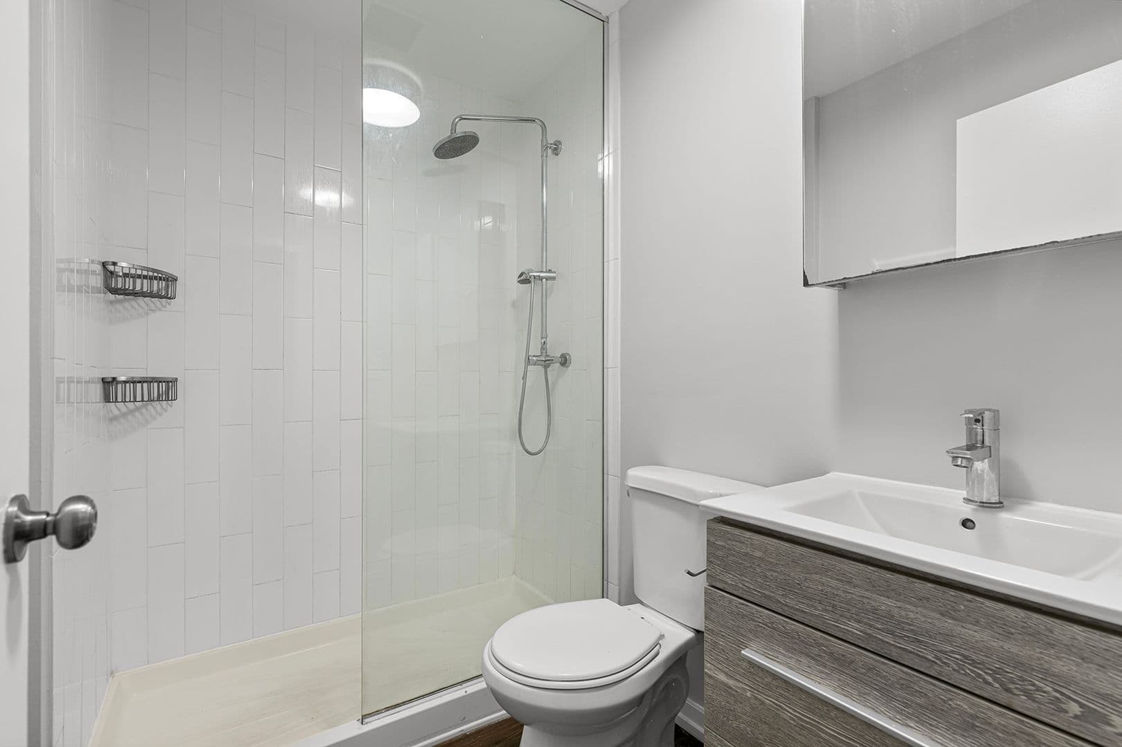 Chicago Apartment: 6134 N Kenmore