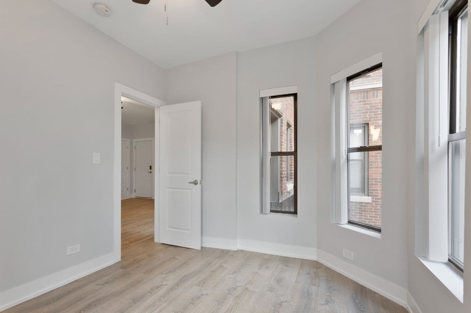 Chicago Apartment: 1649-1655 W. Jonquil