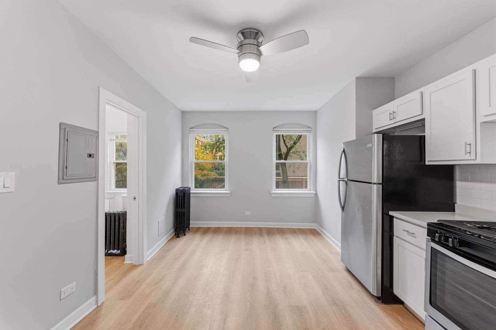 Chicago Apartment: 5710 N Winthrop