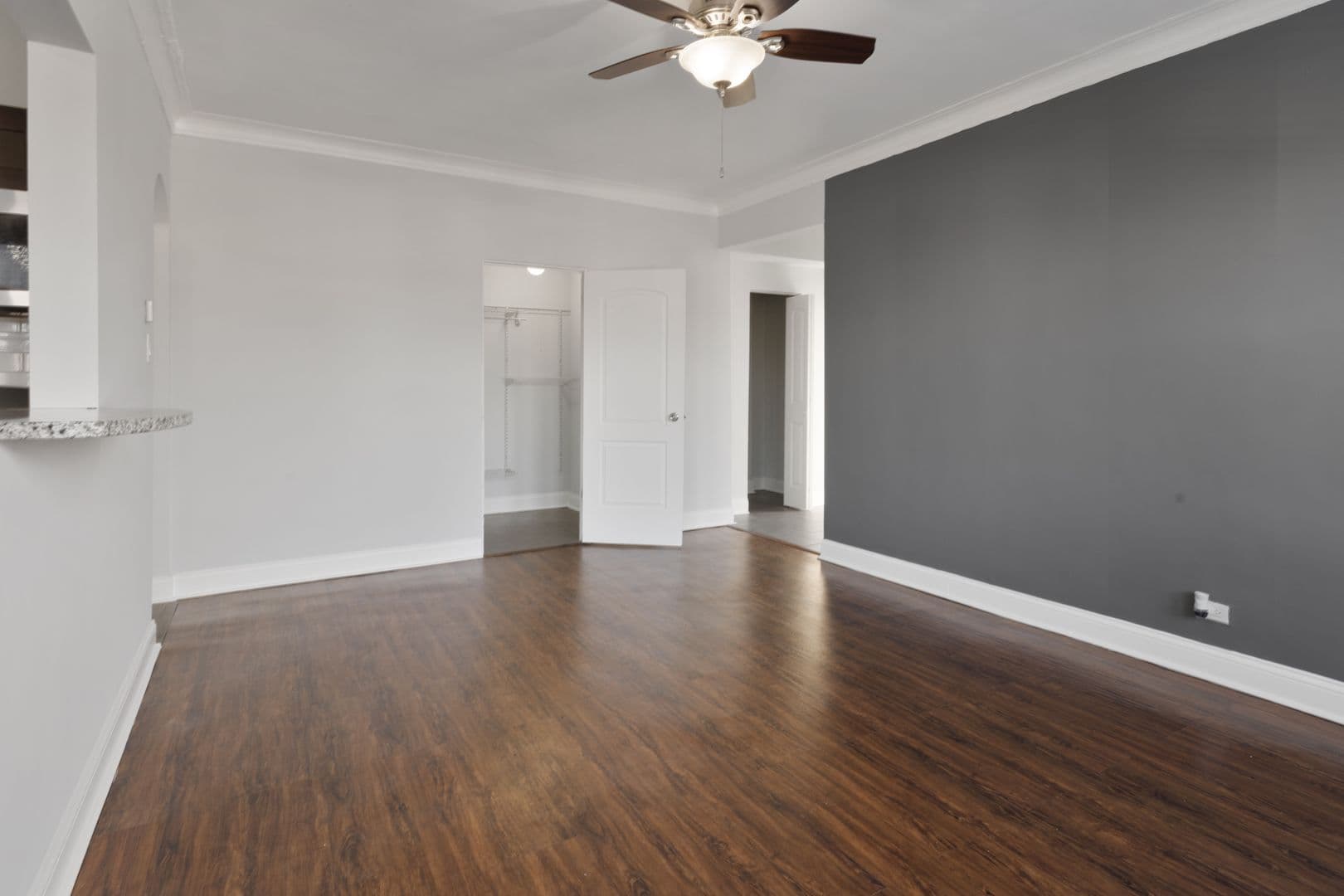 Chicago Apartment: 1608 W Sherwin Ave