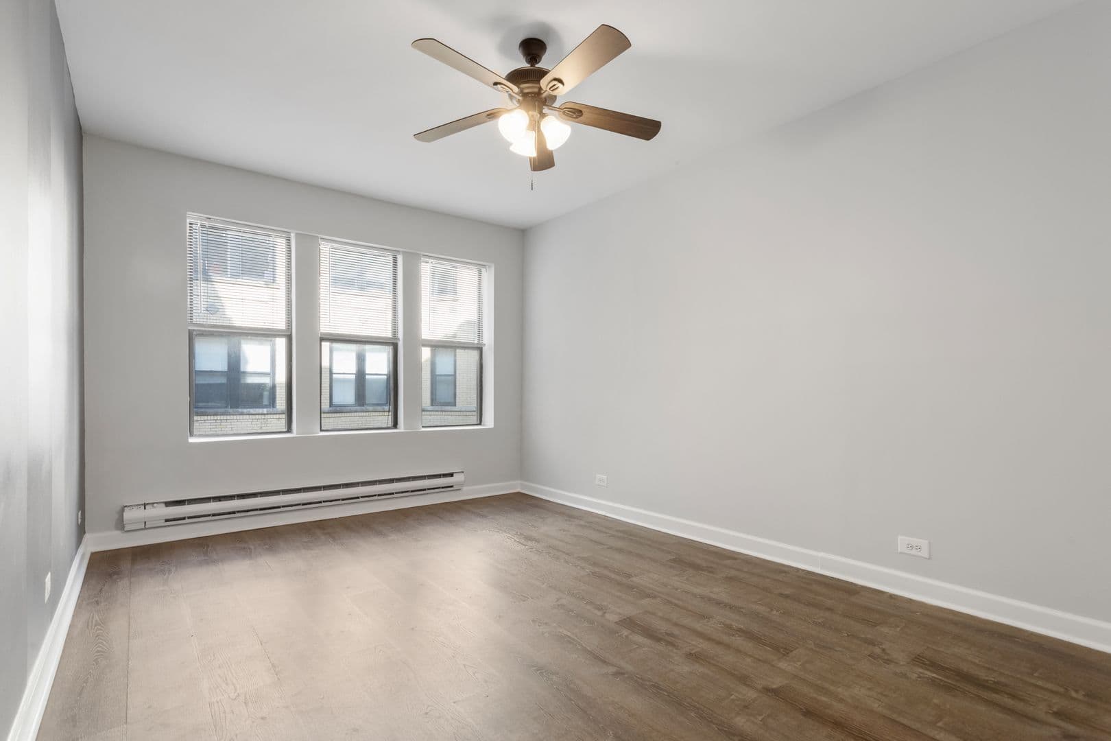 Chicago Apartment: 3631-41 W Dickens Ave