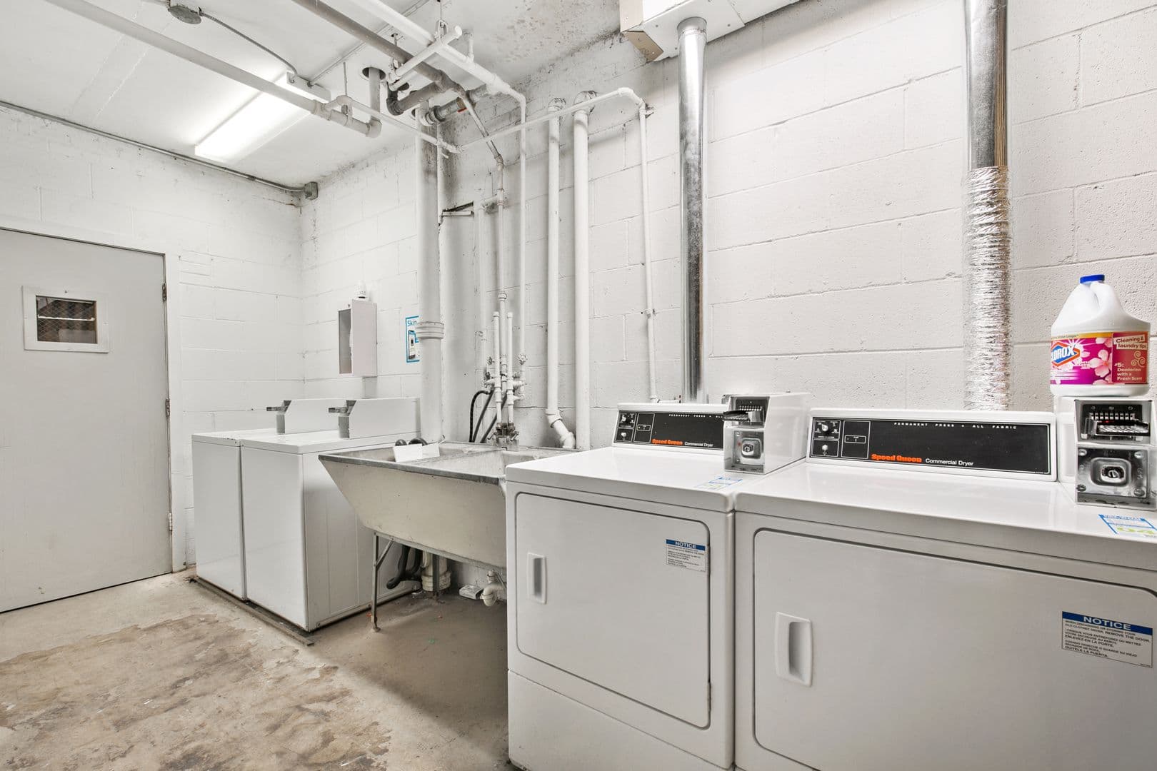 Chicago Apartment: 2333 W. Lunt