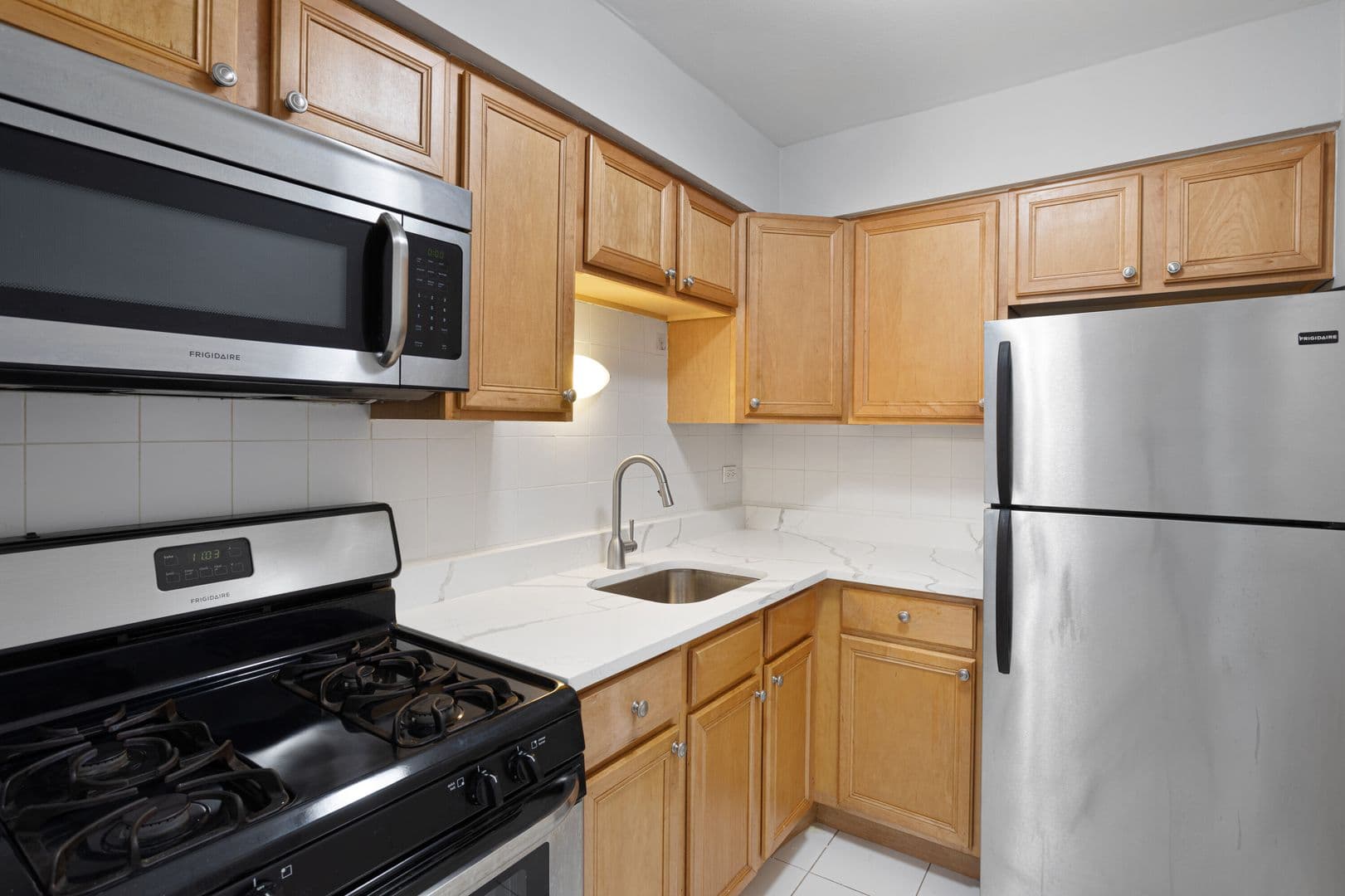Chicago Apartment: 6758 N. Sheridan Rd.