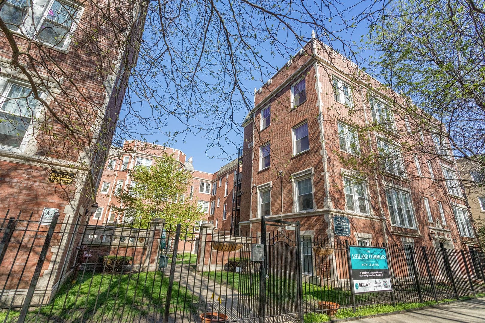 Chicago Apartment: 7722-7734 N Ashland Ave
