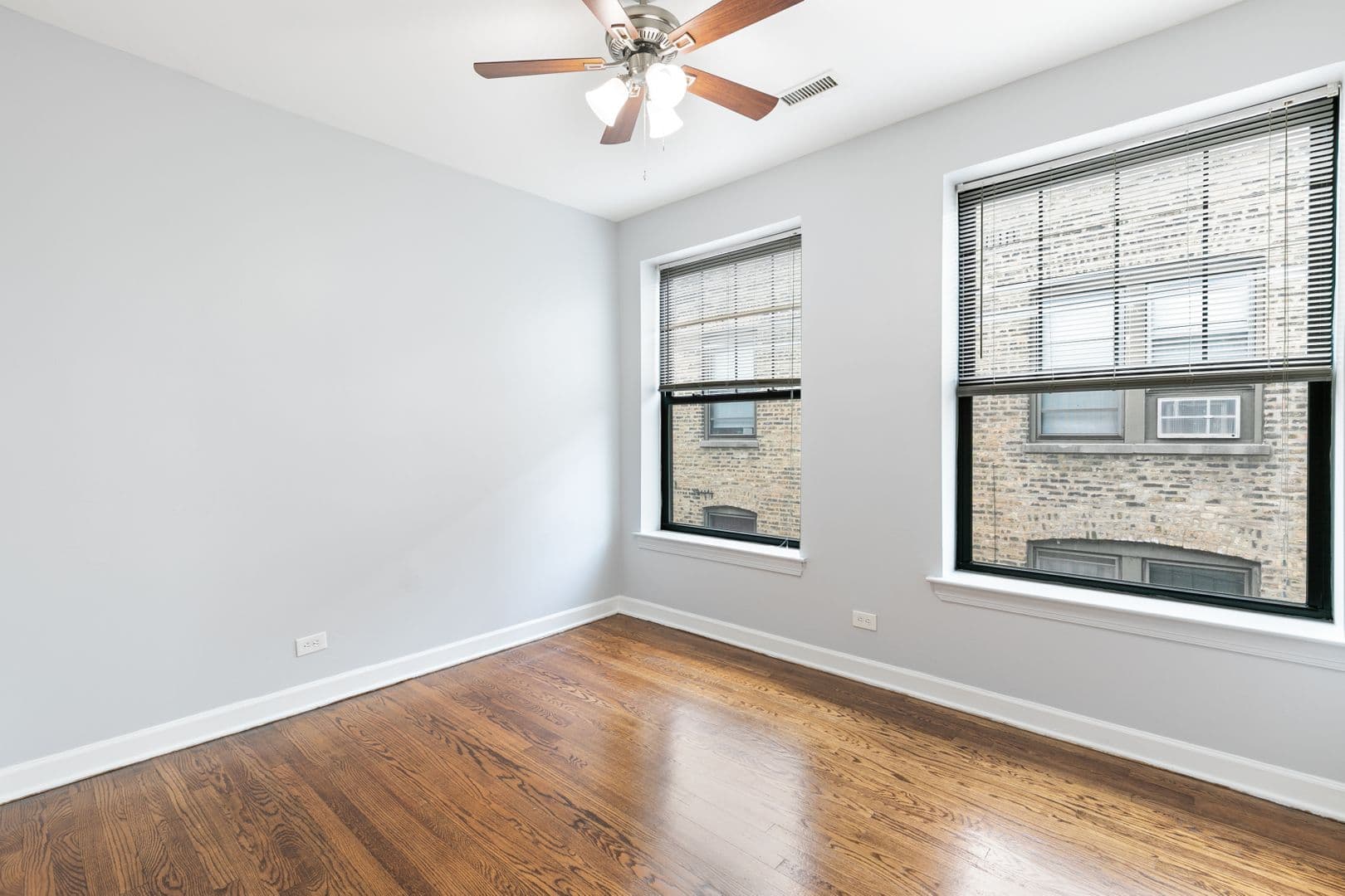 Chicago Apartment: 7700-7706 N Marshfield Ave; 1638-1642 W Jonquil Ter
